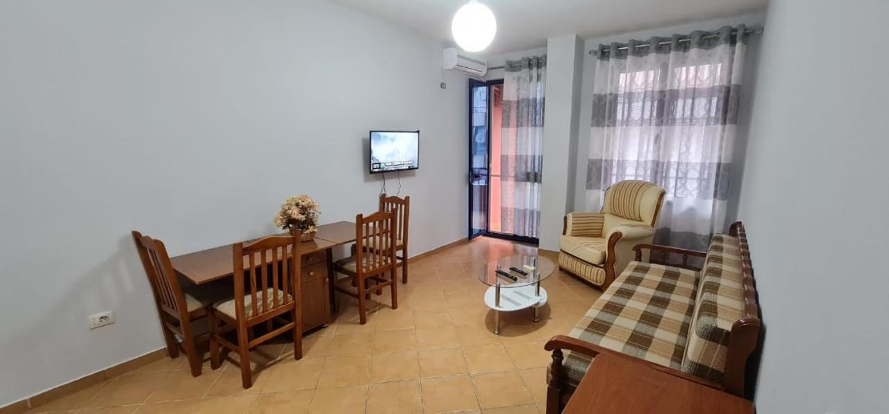 Miami Beach Apartments โกเลม ภายนอก รูปภาพ