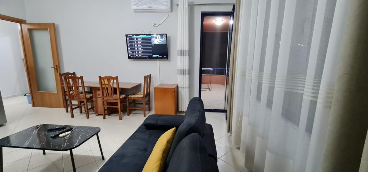 Miami Beach Apartments โกเลม ภายนอก รูปภาพ